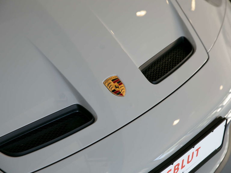 Porsche 992 GT3 Touring