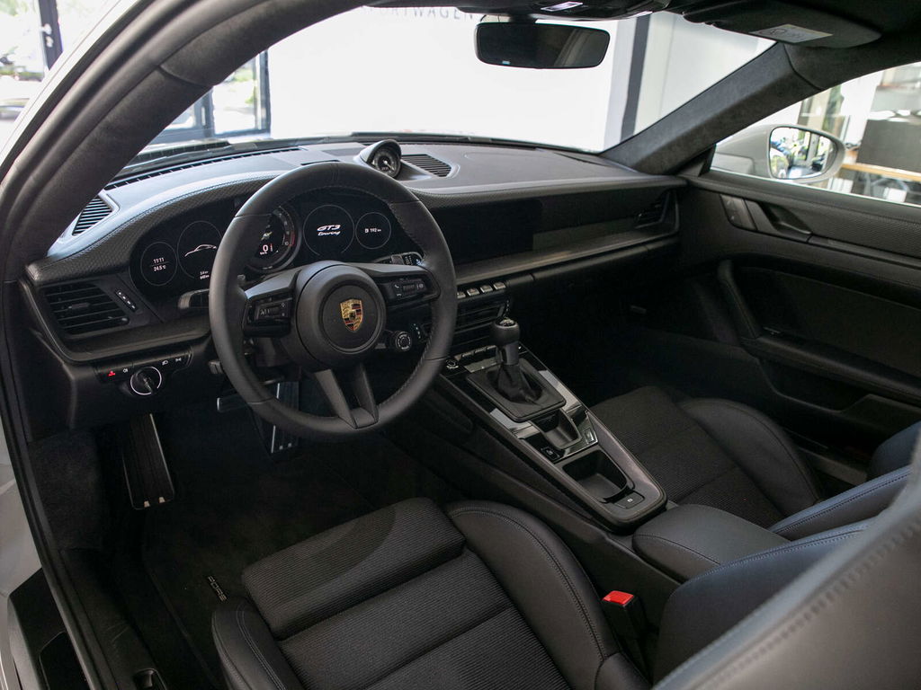 Porsche 992 GT3 Touring