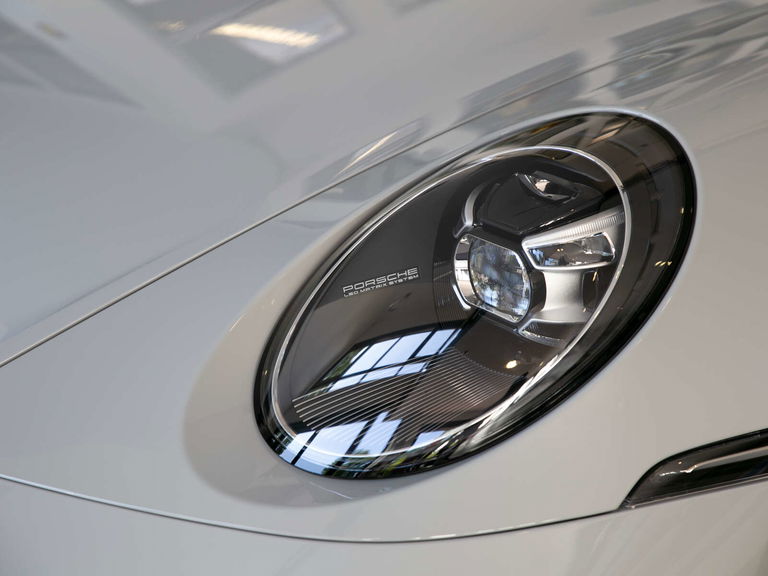 Porsche 992 GT3 Touring