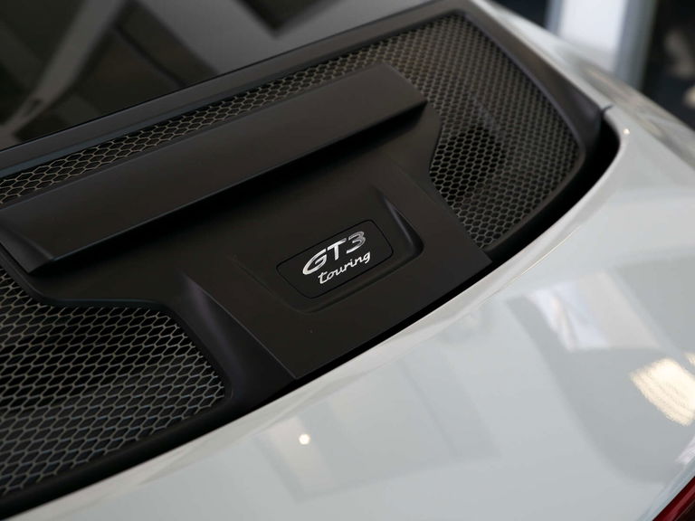 Porsche 992 GT3 Touring