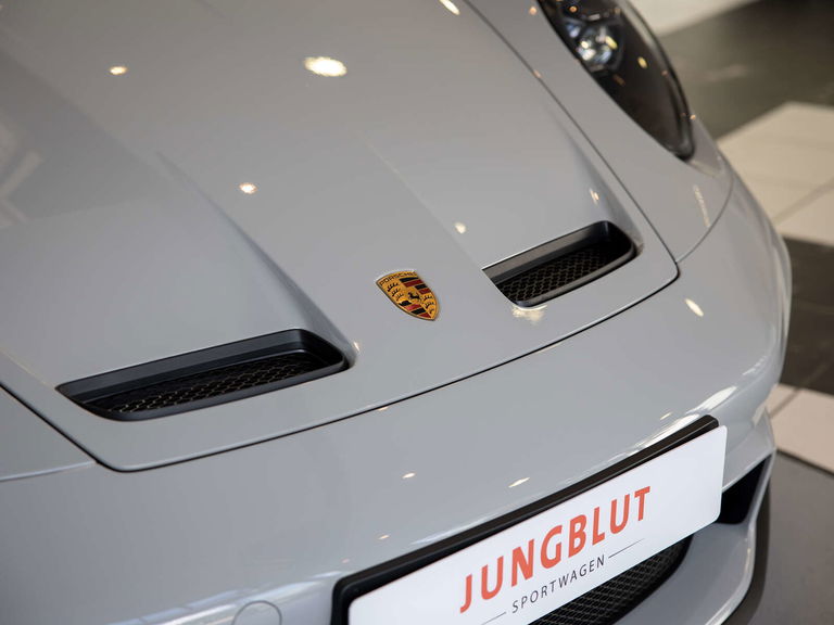 Porsche 992 GT3 Touring