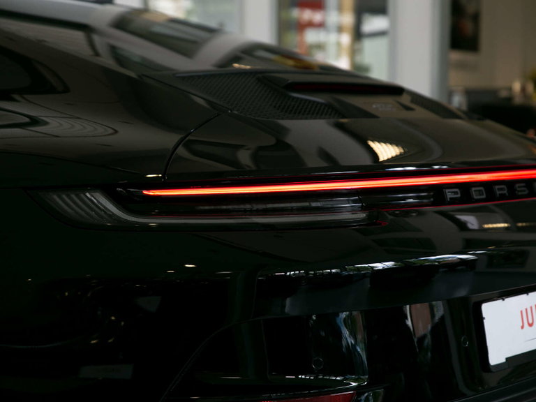 Porsche 992 GT3 Touring