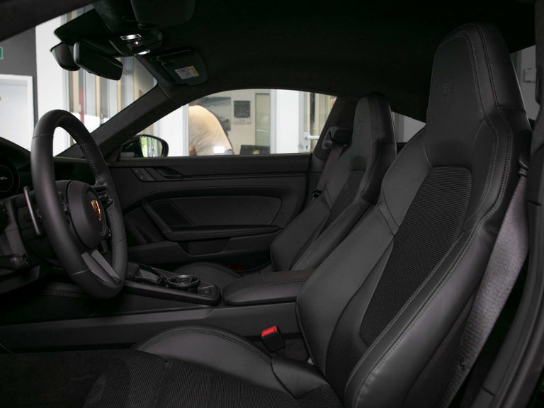 Porsche 992 GT3 Touring