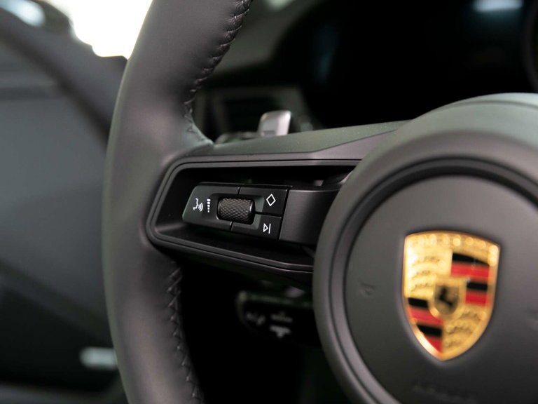 Porsche 992 GT3 Touring