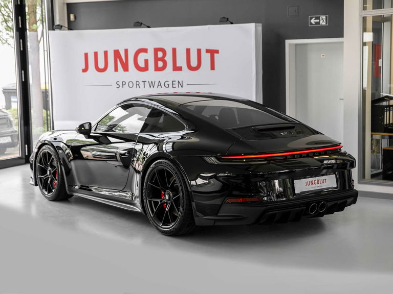 Porsche 992 GT3 Touring
