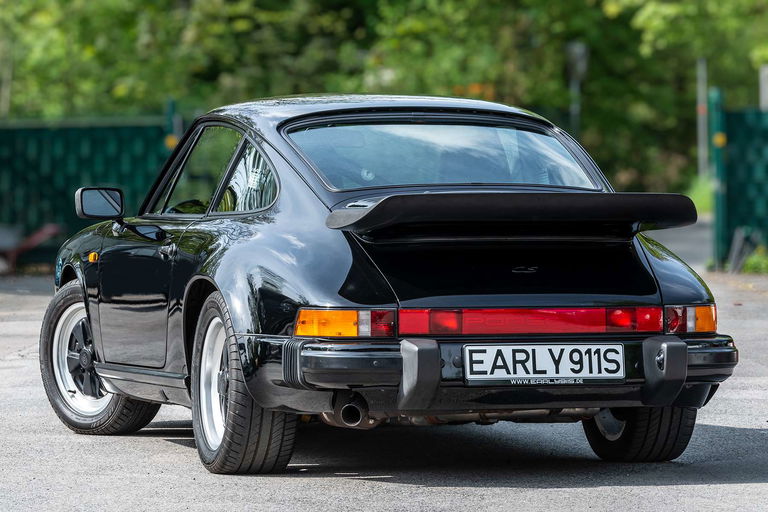 Porsche 911 Carrera 3.2 Clubsport
