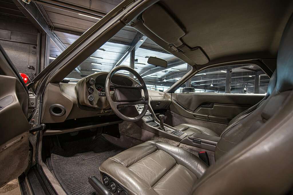 Porsche 928 S4