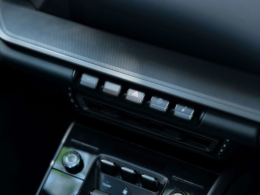 Porsche 992 Carrera 4