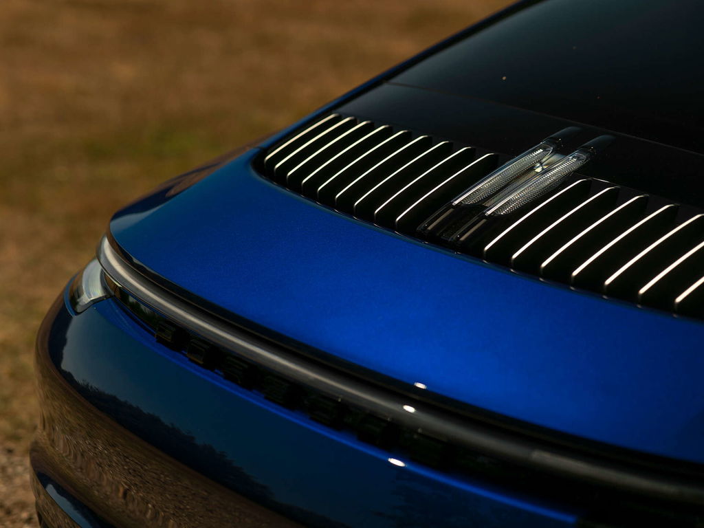 Porsche 992 Carrera 4