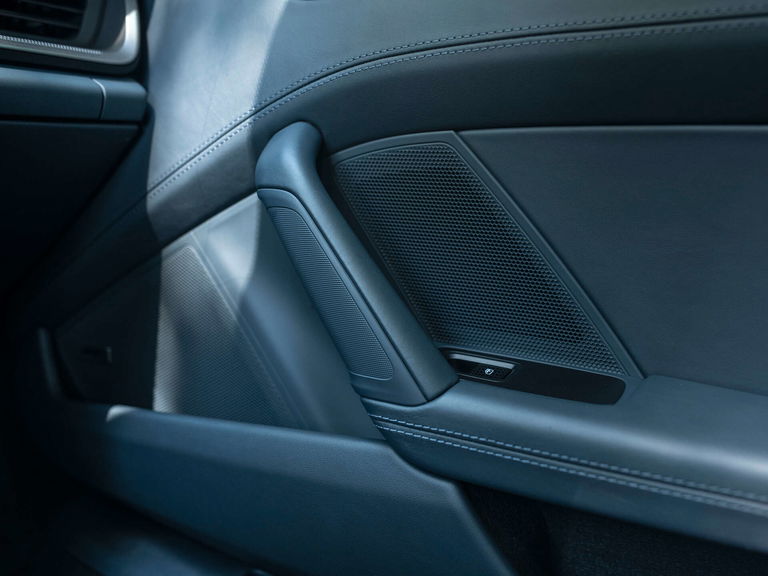 Porsche 992 Carrera 4