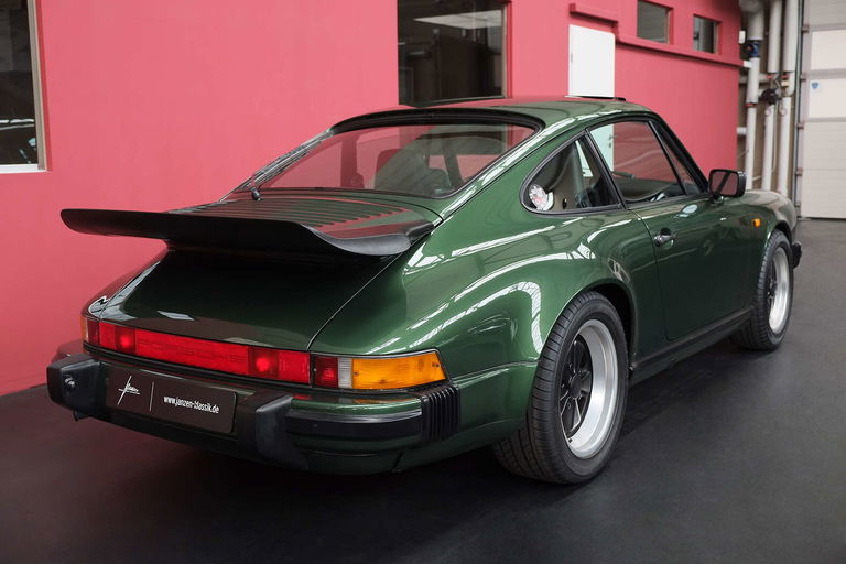 Porsche 911 Carrera 3.2