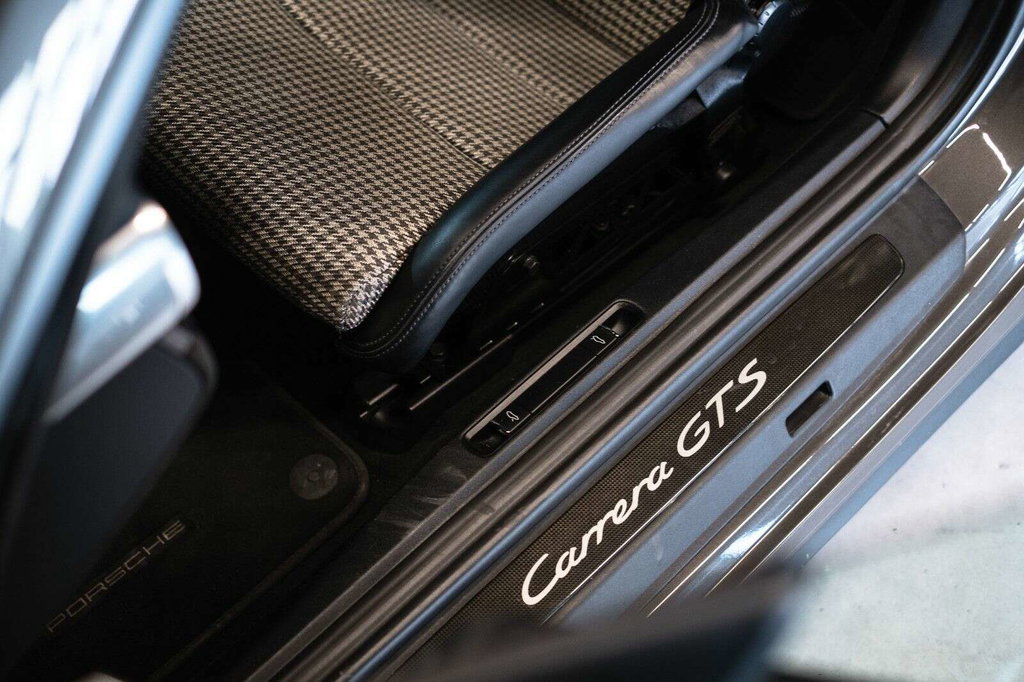 Porsche 991 Carrera GTS