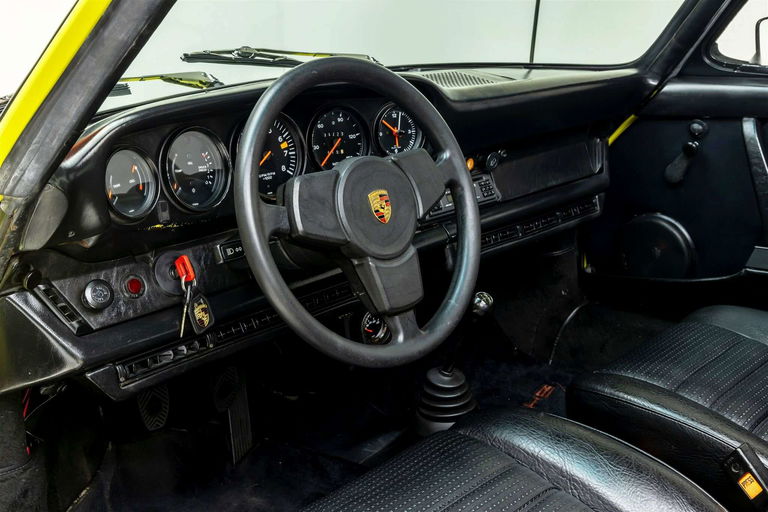 Porsche 911 Carrera (US)