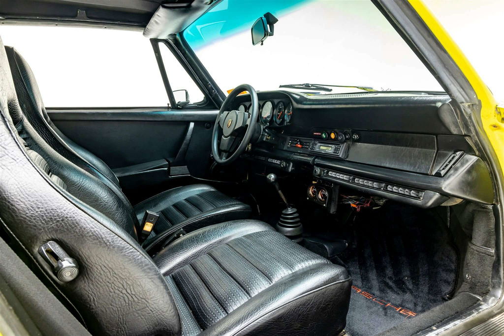 Porsche 911 Carrera (US)