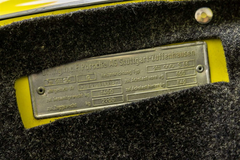 Porsche 911 Carrera (US)