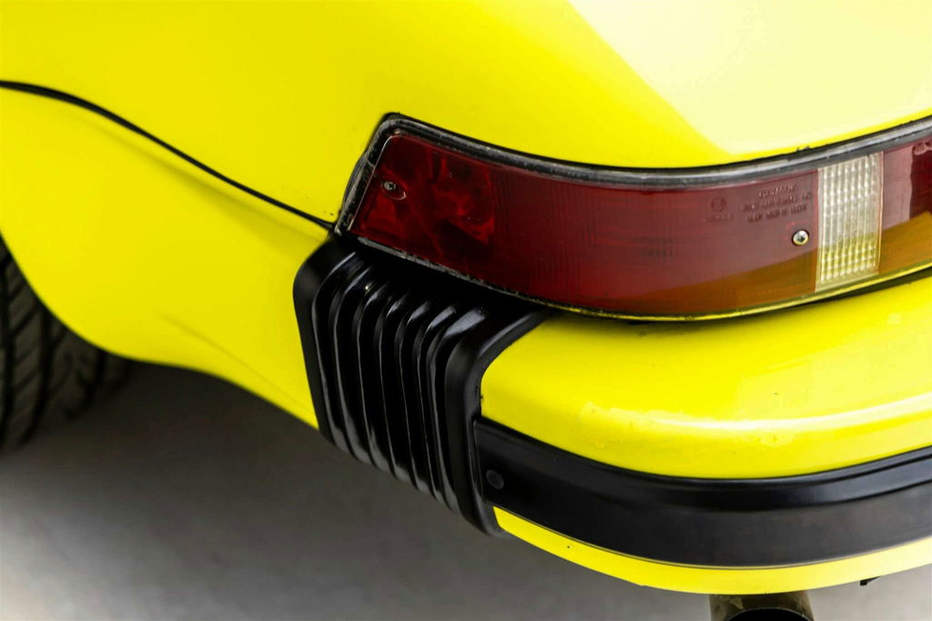 Porsche 911 Carrera (US)