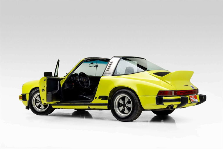 Porsche 911 Carrera (US)