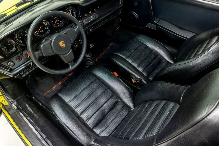 Porsche 911 Carrera (US)