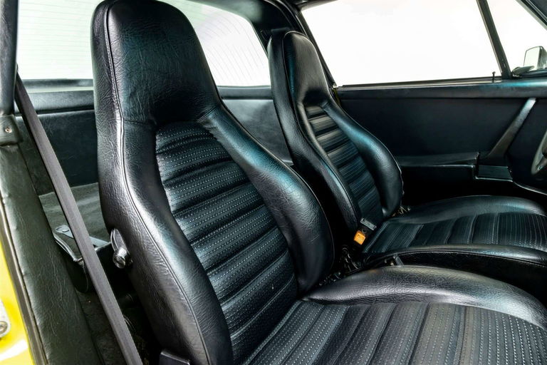 Porsche 911 Carrera (US)