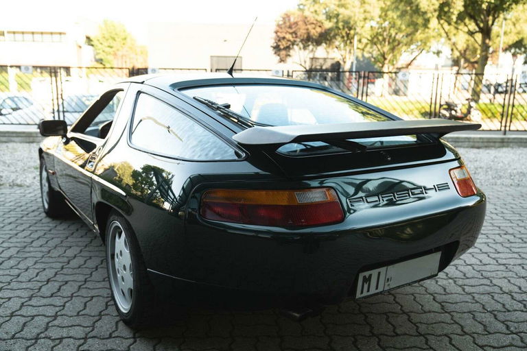 Porsche 928 GT