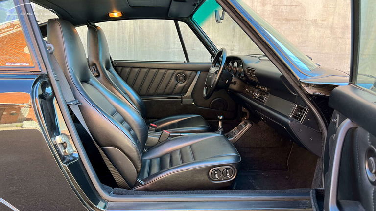 Porsche 964 Carrera 4