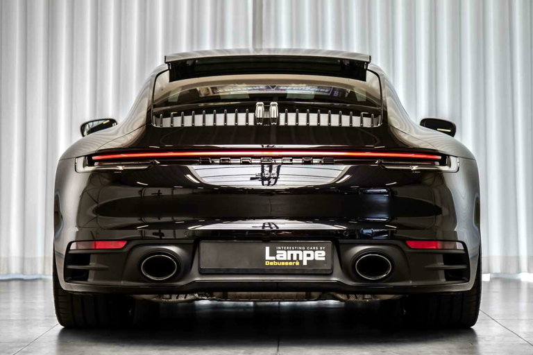 Porsche 992 Carrera