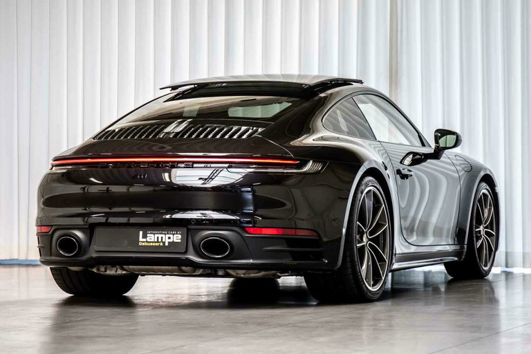 Porsche 992 Carrera