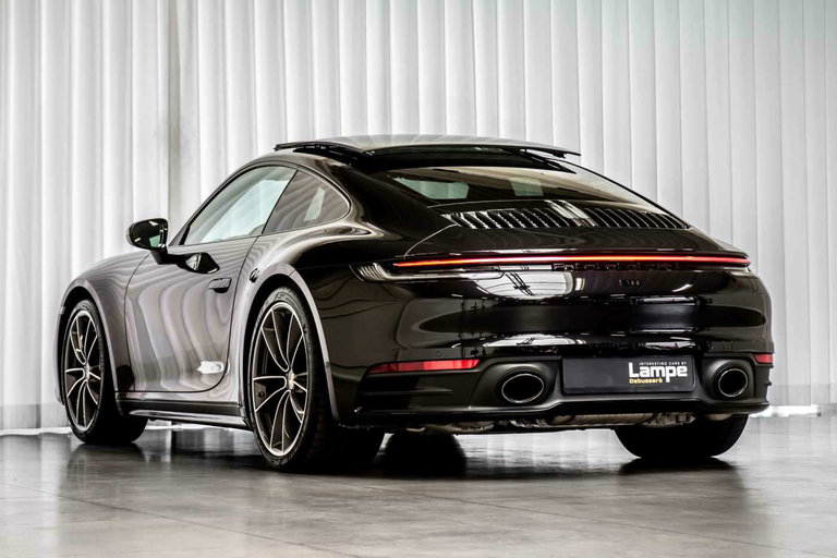 Porsche 992 Carrera