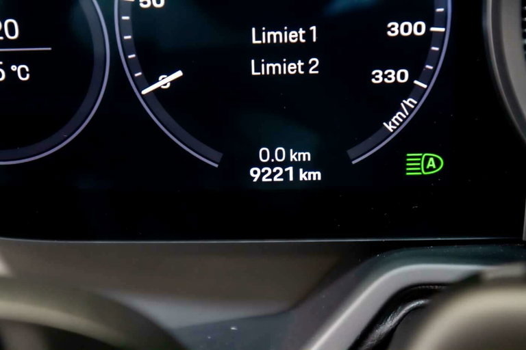 Porsche 992 Carrera