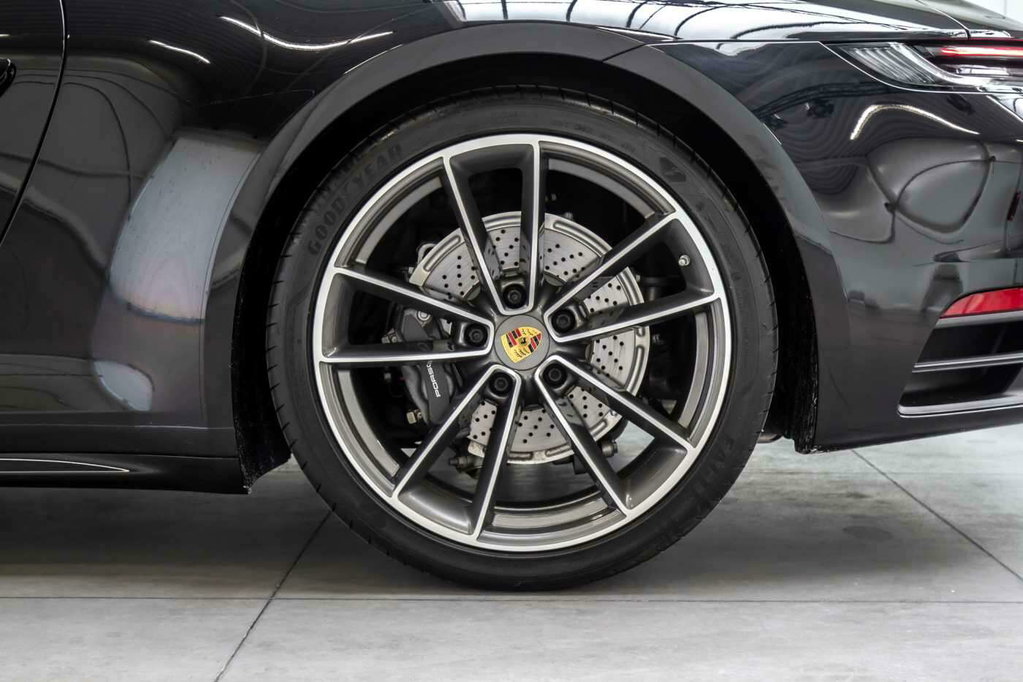 Porsche 992 Carrera