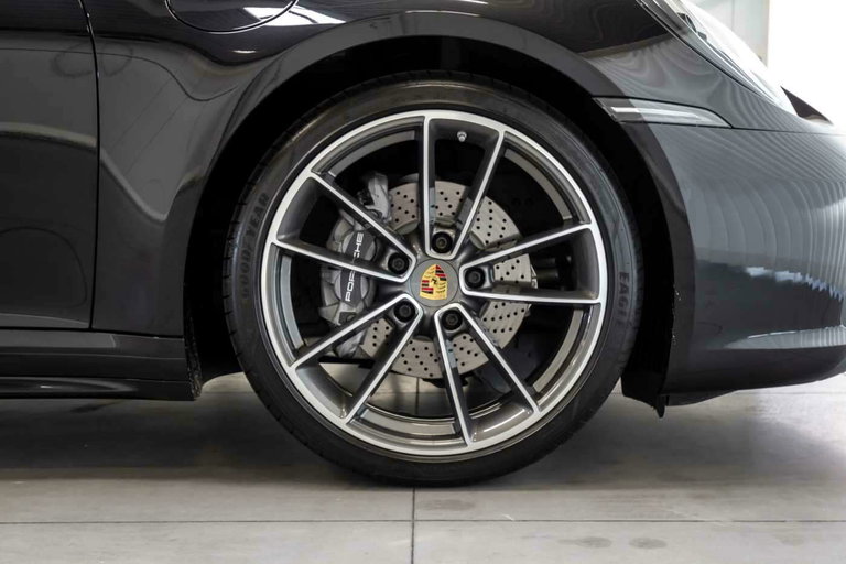 Porsche 992 Carrera