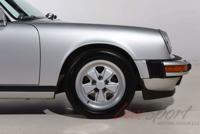 Porsche 911 Carrera 3.2 (US)