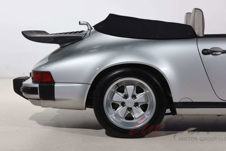 Porsche 911 Carrera 3.2 (US)