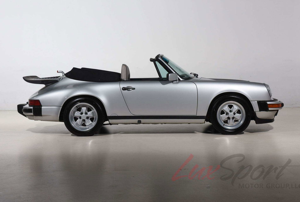 Porsche 911 Carrera 3.2 (US)