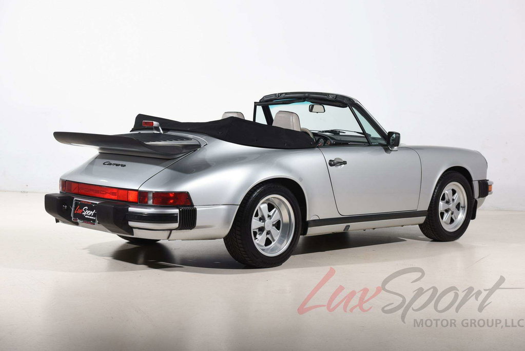 Porsche 911 Carrera 3.2 (US)