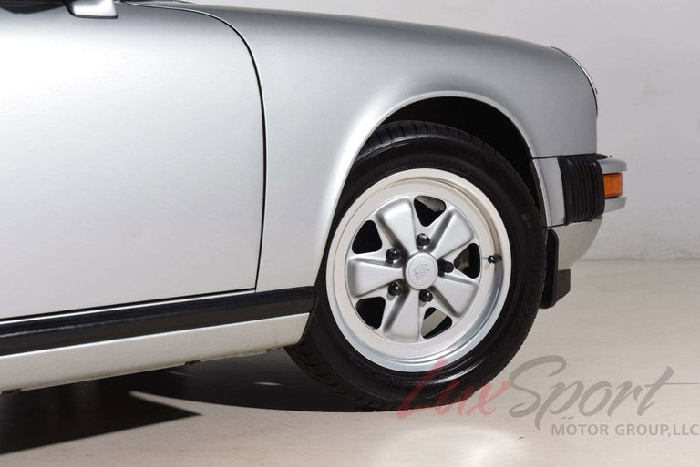 Porsche 911 Carrera 3.2 (US)