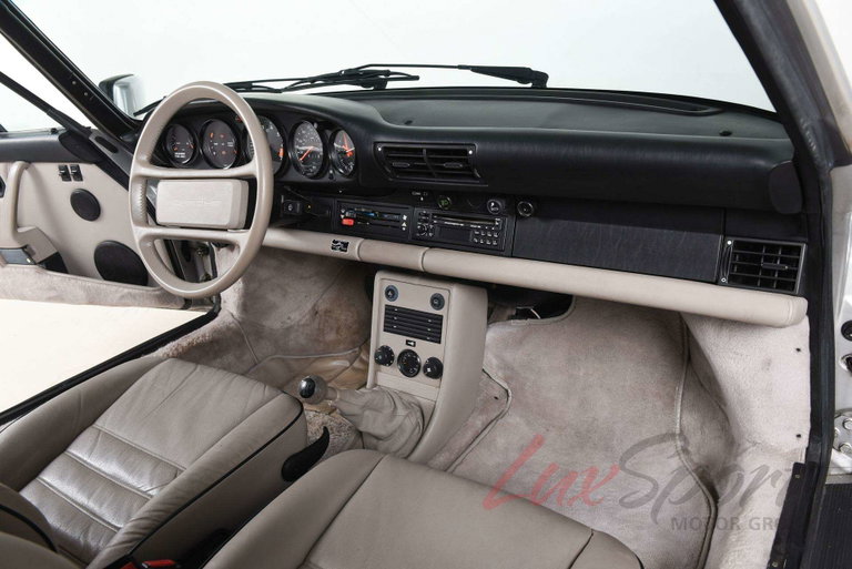 Porsche 911 Carrera 3.2 (US)