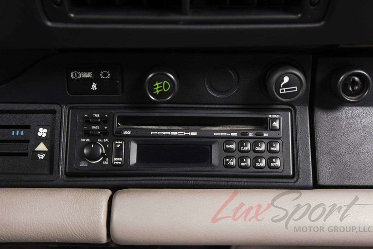 Porsche 911 Carrera 3.2 (US)