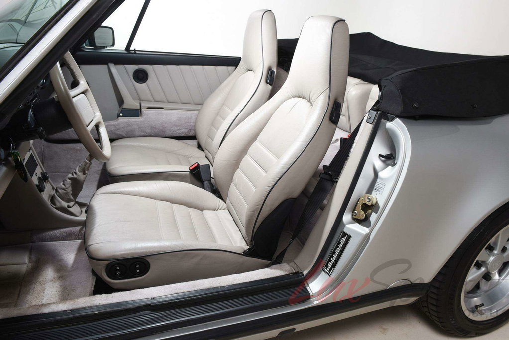 Porsche 911 Carrera 3.2 (US)