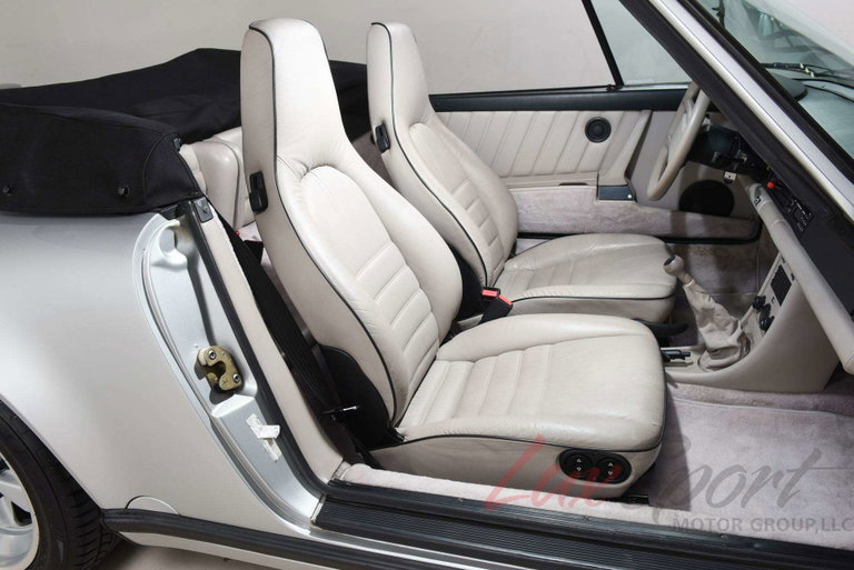 Porsche 911 Carrera 3.2 (US)