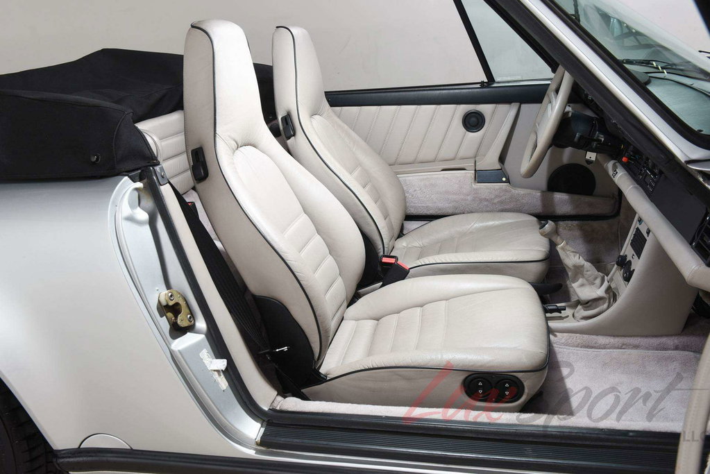 Porsche 911 Carrera 3.2 (US)