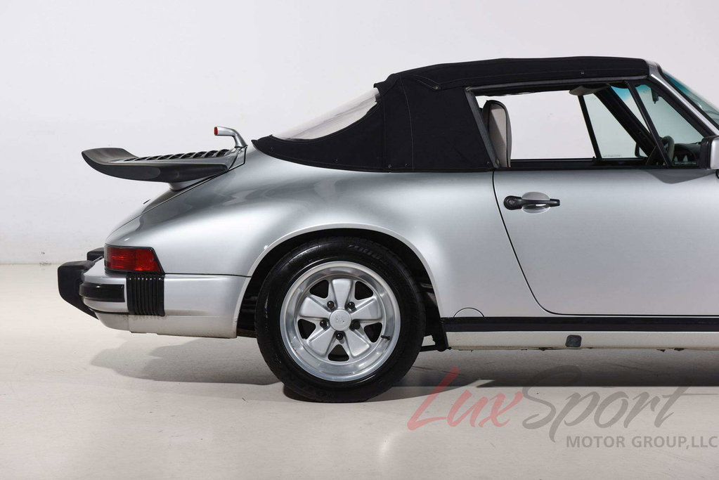 Porsche 911 Carrera 3.2 (US)