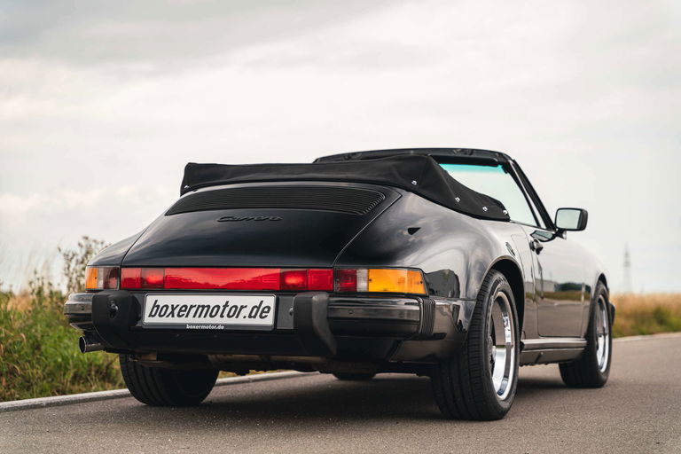 Porsche 911 Carrera 3.2 (US)