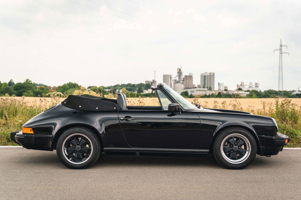 Porsche 911 Carrera 3.2 (US)