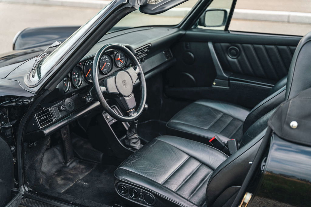 Porsche 911 Carrera 3.2 (US)