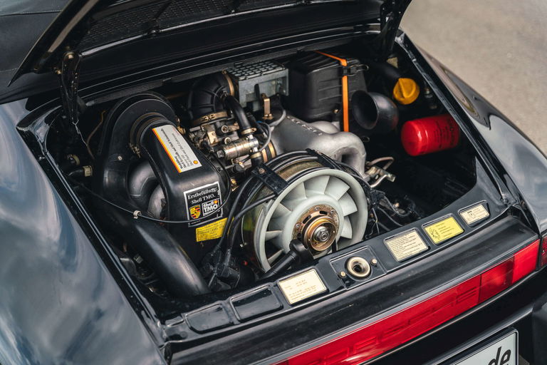 Porsche 911 Carrera 3.2 (US)