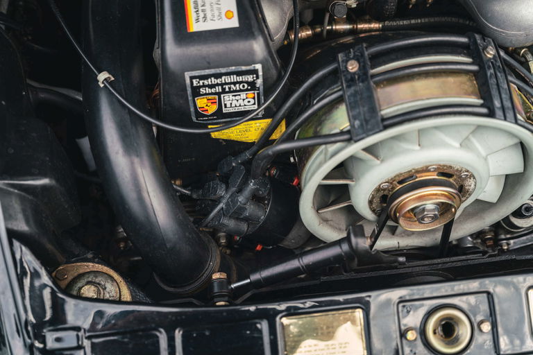 Porsche 911 Carrera 3.2 (US)