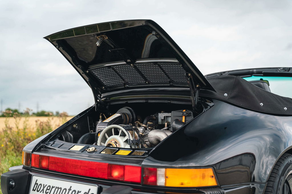 Porsche 911 Carrera 3.2 (US)