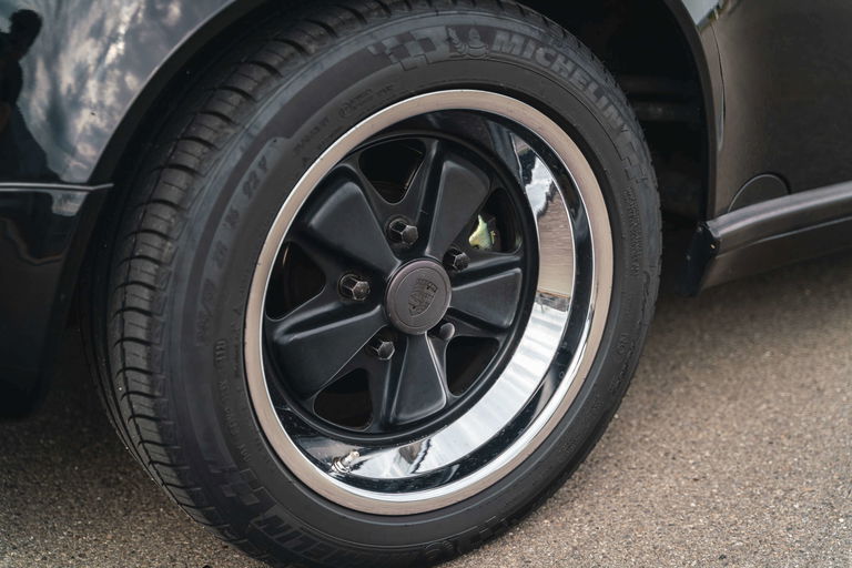 Porsche 911 Carrera 3.2 (US)