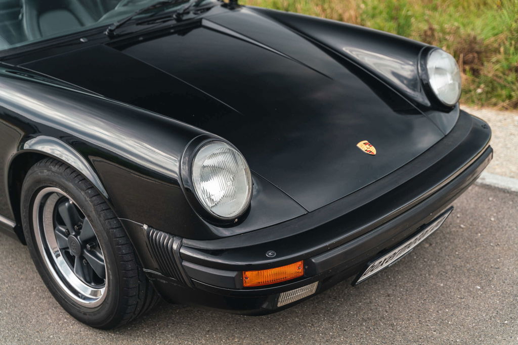 Porsche 911 Carrera 3.2 (US)